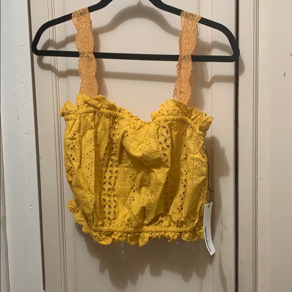 Crop top size large